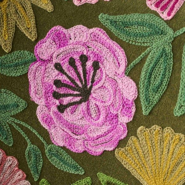 Hovedbilde Emma lenestol fløyel hand embroidered Werns