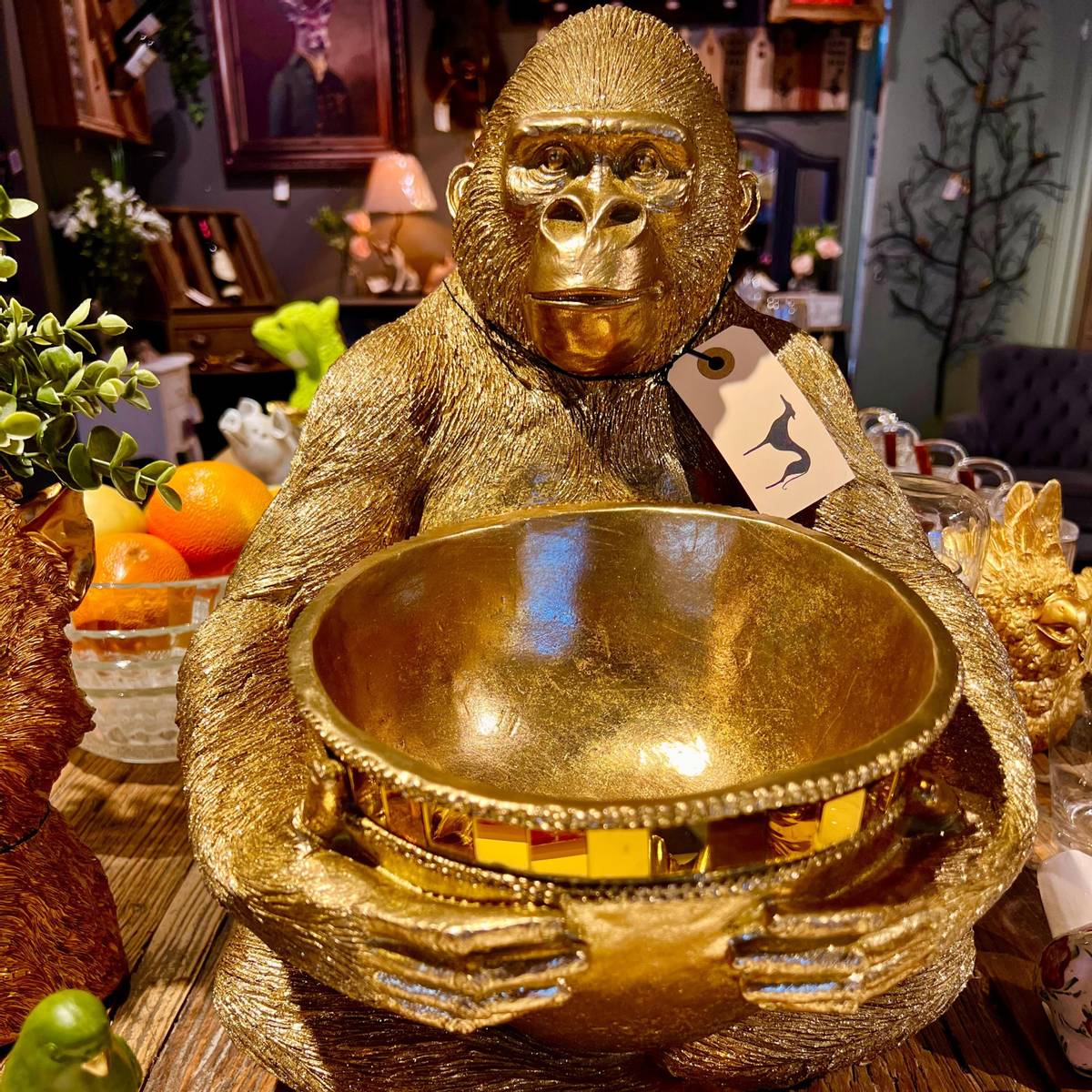 Gorilla Holding Bowl Gold 41cm